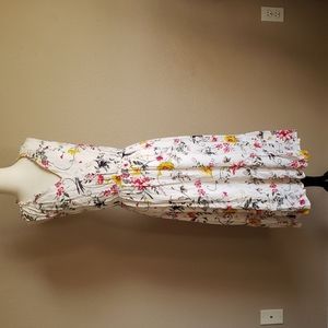 Old Navy White Floral, Short sleeve, Midi length Dress Size Small